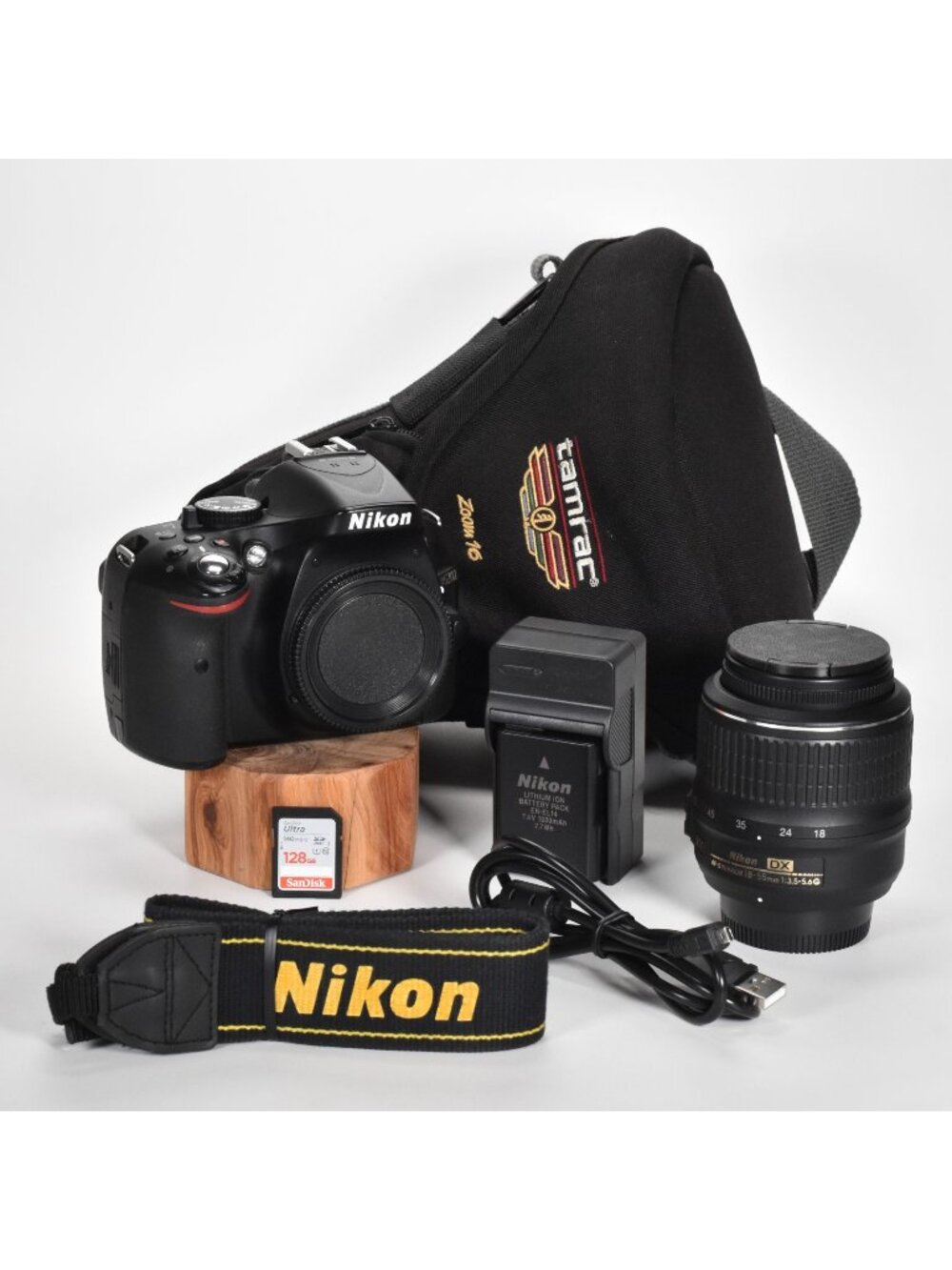 Nikon D5200 DSLR Camera 24.1MP 18-55mm Lens HD Video 7,822 Clicks 128GB SD Card